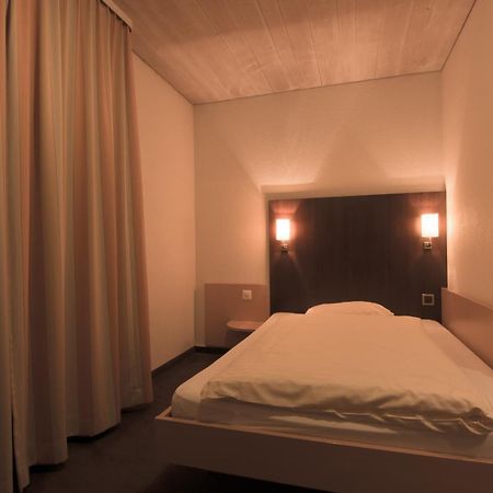 Hotel Zum Goldenen Kreuz Frauenfeld Room photo