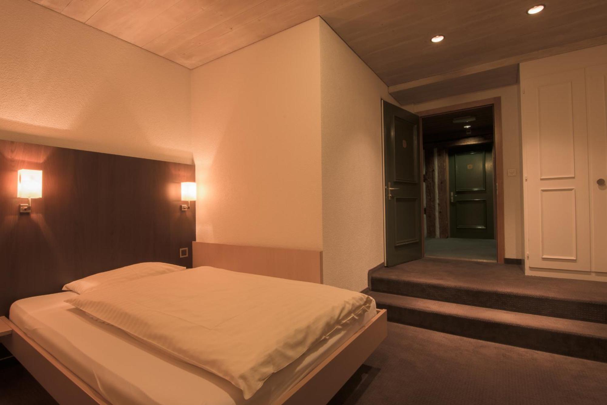 Hotel Zum Goldenen Kreuz Frauenfeld Room photo