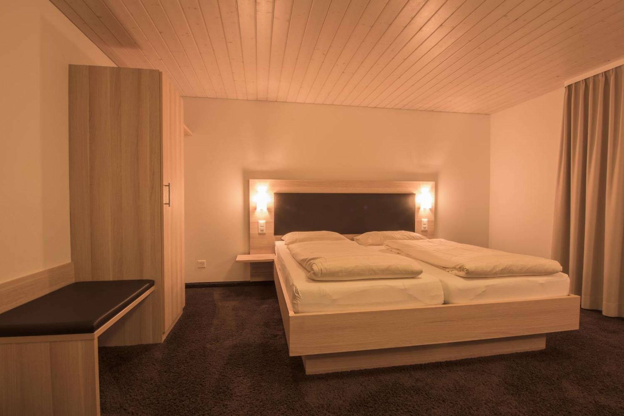 Hotel Zum Goldenen Kreuz Frauenfeld Room photo